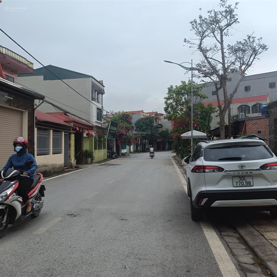 Bán lô góc 60m2, trung tâm thị xã thuận thành, đường âu cơ, mt 4.65m, nở hậu, giá 2.45 tỷ