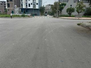BÁN 110M2 PHÂN LÔ VỈA HÈ, CẠNH TRƯỜNG ĐH DỆT MAY HÀ NỘI, SINH VIÊN ĐÔNG, GIÁ 6 TỶ