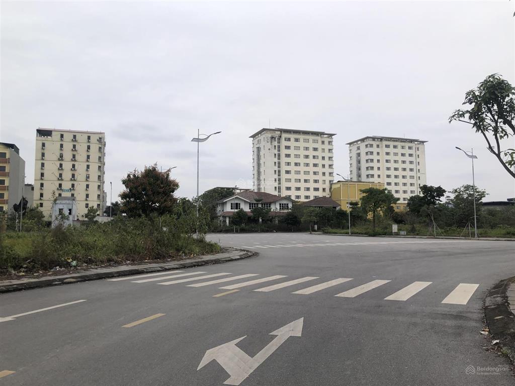 Bán 237m2 mt 12m, trục đường 15m kết nối với kđt phú mỹ hưng, 2 mặt đường, view vườn hoa