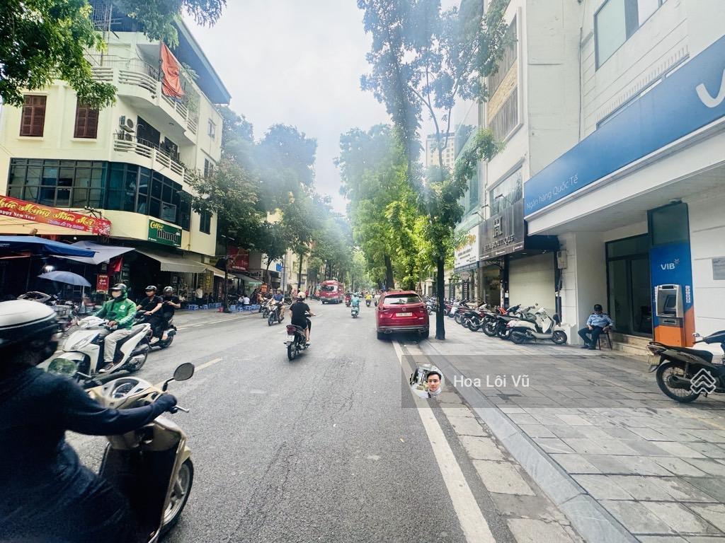 Bán nhà mặt đường lò đúc, hai bà trưng, kinh doanh sầm uất, vỉa hè. dt 251m2. giá 224 tỷ.
