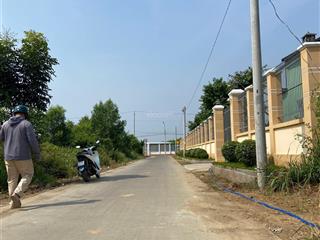 Nhà bình lợi giáp tân phong biên hoà thổ cư 100%. 1 lầu 1 trệt 4,5x25m gọi ngay để có giá tốt ạ