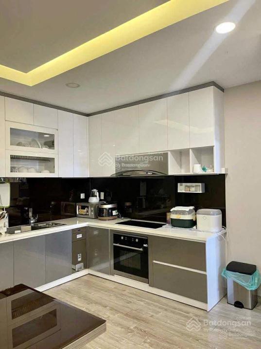 Bán gấp  giá sốc  chính chủ  căn 2pn 2wc 75m2 giá chỉ 4 tỷ 7 tại pegasuite 1