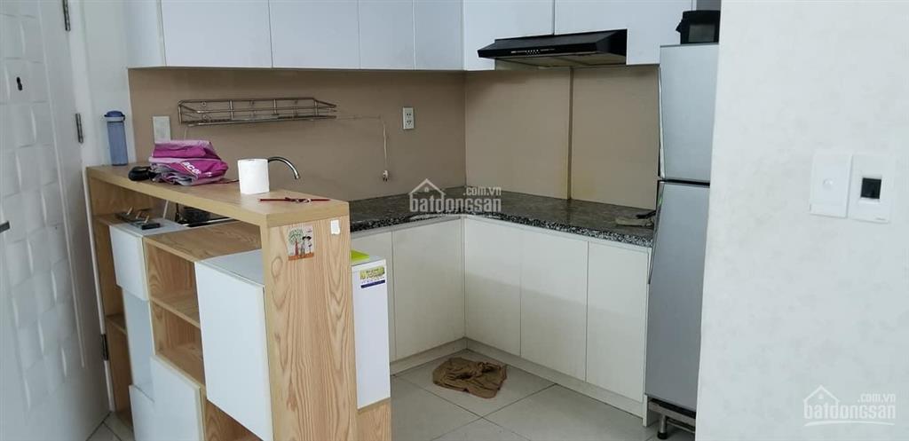 Căn hộ gần full nội thất, 64m2, 2 pn, 2wc, 1 pk & bếp cc dream home 8 triệu/th