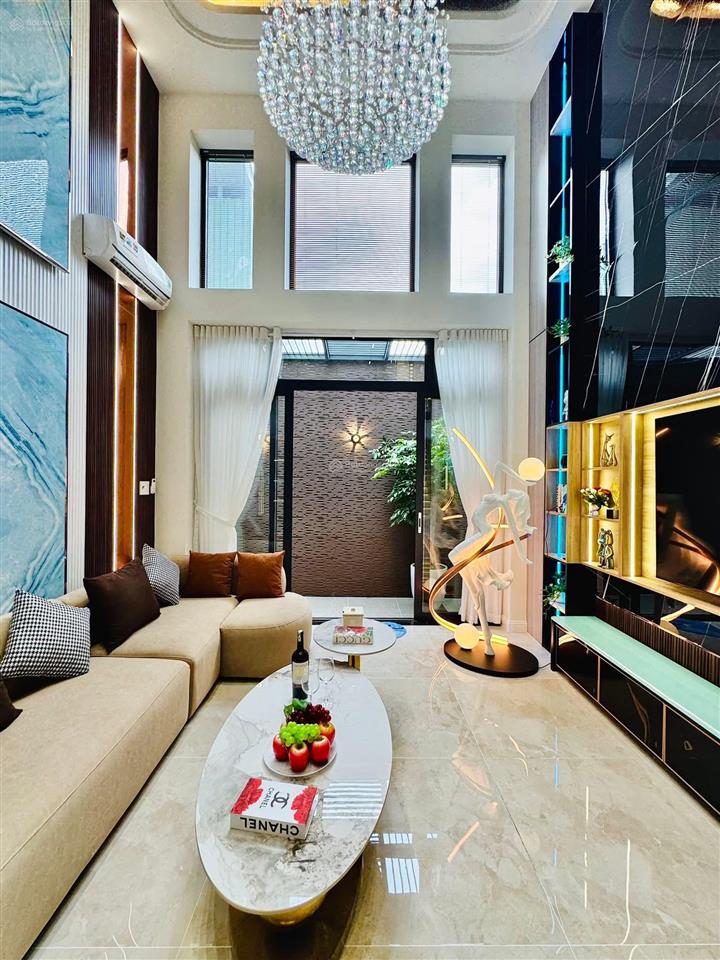 Nhà phố cao cấp có thang máy xe hơi ngủ trong nhà  đường phan huy ích, p14, gò vấp, 4x15m