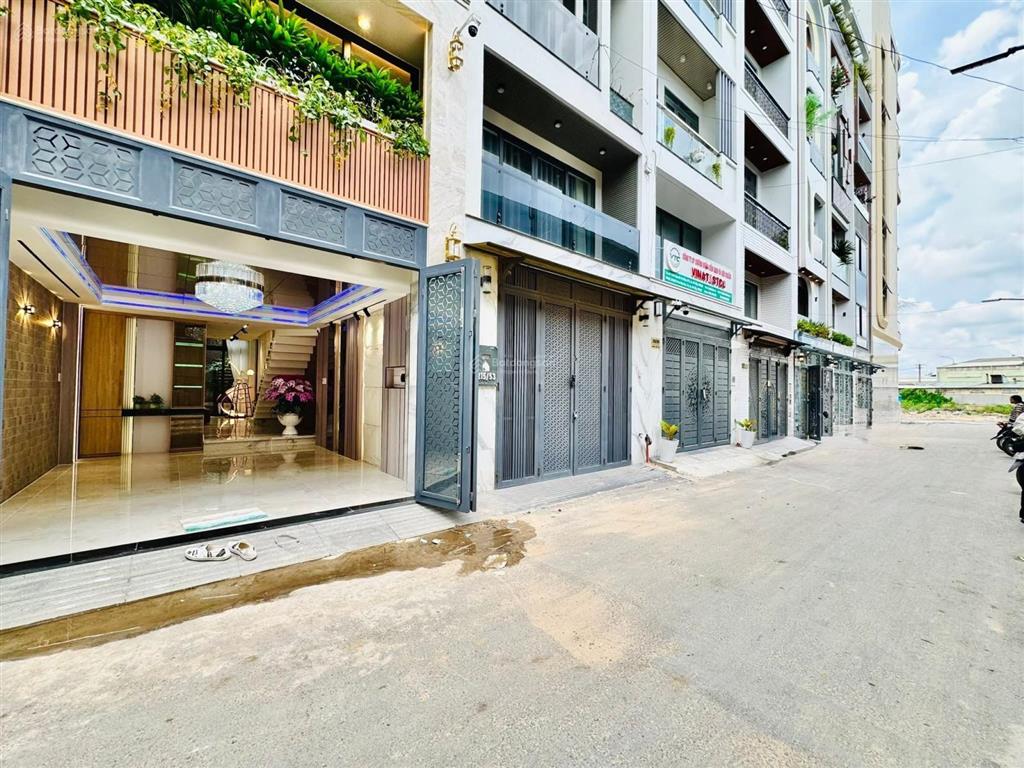 Nhà phố cao cấp có thang máy xe hơi ngủ trong nhà  đường phan huy ích, p14, gò vấp, 4x15m