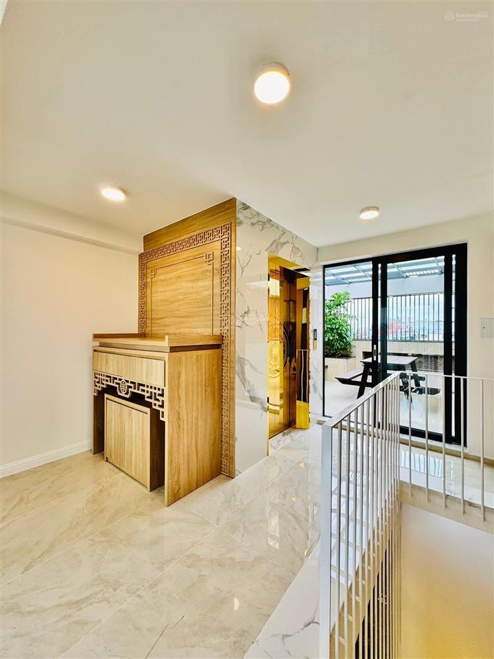 Nhà phố cao cấp có thang máy xe hơi ngủ trong nhà  đường phan huy ích, p14, gò vấp, 4x15m