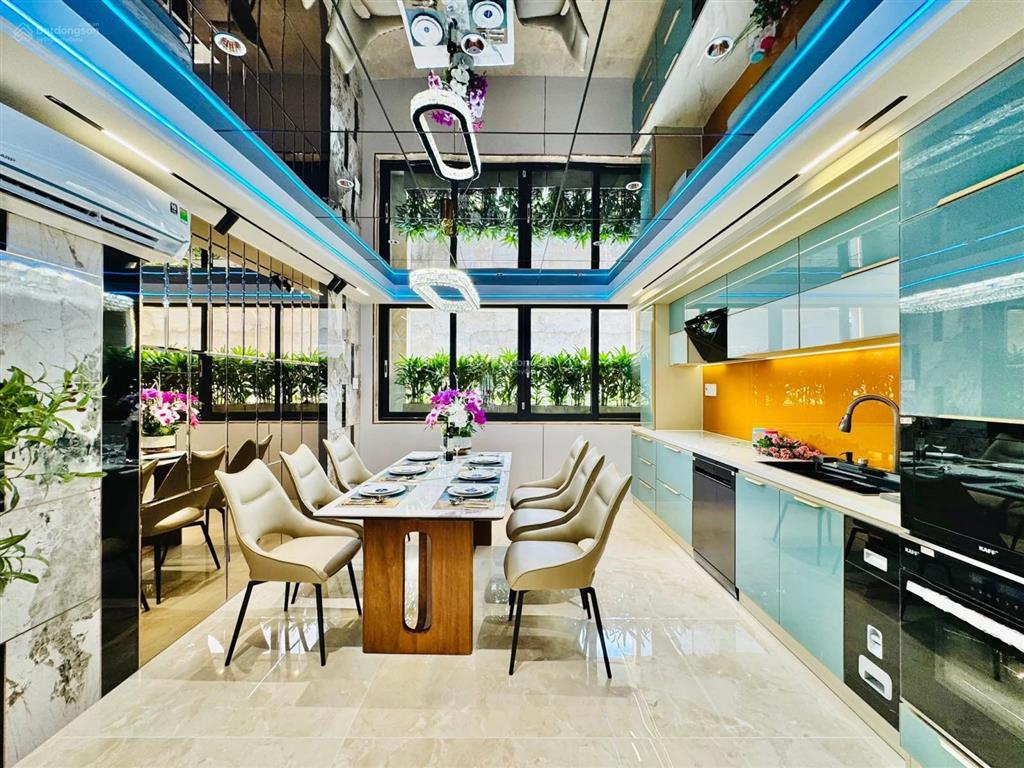 Nhà phố cao cấp có thang máy xe hơi ngủ trong nhà  đường phan huy ích, p14, gò vấp, 4x15m