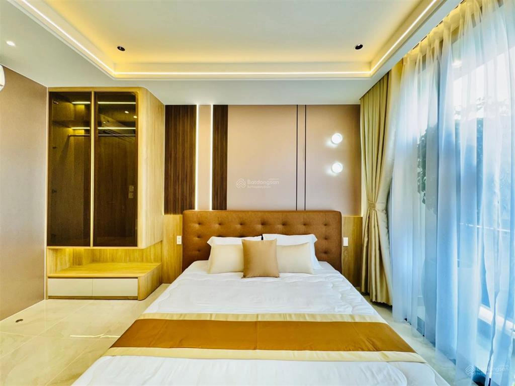 Nhà phố cao cấp có thang máy xe hơi ngủ trong nhà  đường phan huy ích, p14, gò vấp, 4x15m