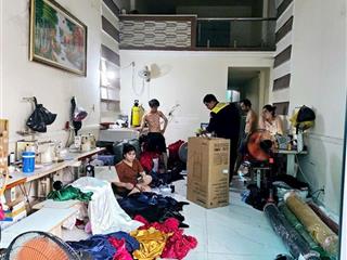 Hót hót rẻ qua trời rẻ bán nhà vi bằng giấy tờ tay  dt  100m2 đúc lửng có tới 4pn . sân để xe