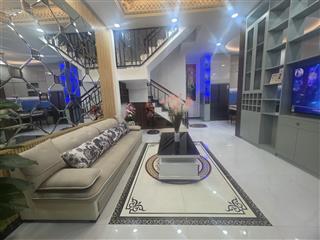 Chỉ 7tỷ2
 thuộc đường nguyễn văn quá q12
 diện tích 7 x 9  trệt 3 lầu có 4pn hẻm thông 6m