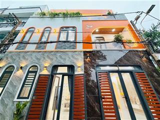 Lên sóng nhà đẹp ngang 9.5m hẻm xe hơi thông đường bùi quang là  p. aht (p. 12  gv)  hcm