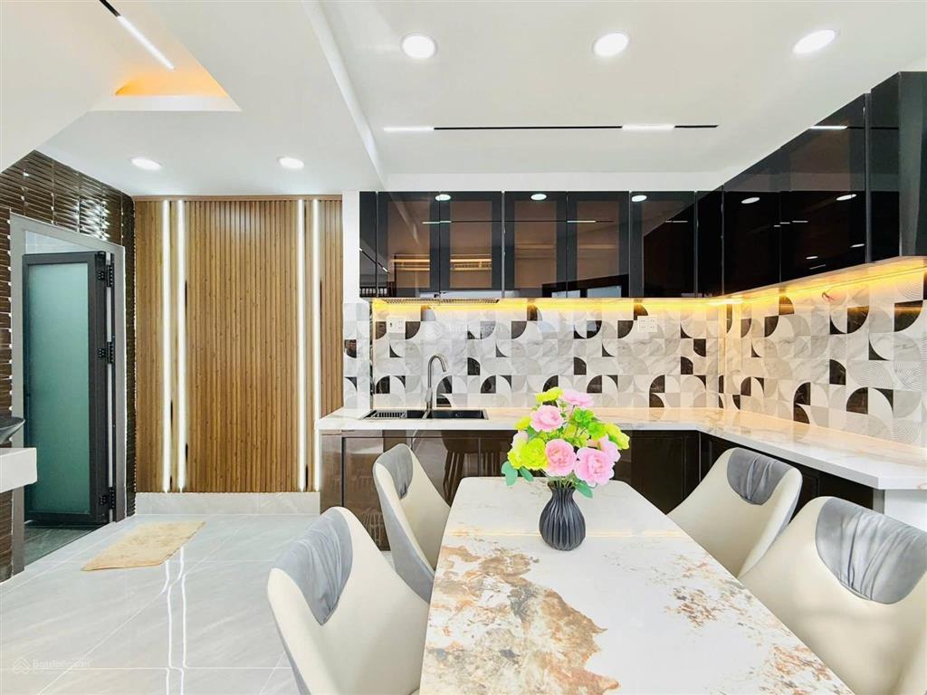 Bán nhà góc 2 mt  sát mặt tiền đường nguyễn duy cung p. 12  gò vấp  hcm. giá bán 3 tỷ 790