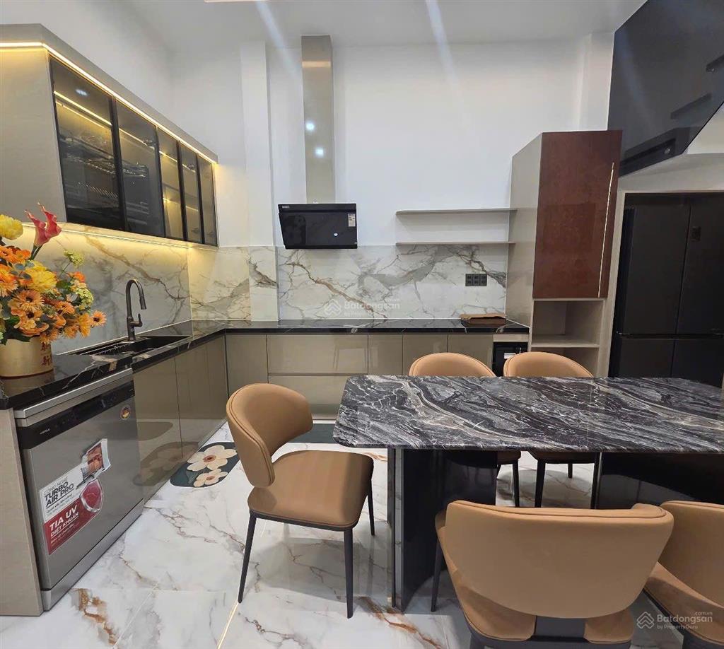 Siêu phẩm mặt tiền buôn bán kinh doanh gần siêu thị emart  đường nguyễn duy cung  p12 gò vấp