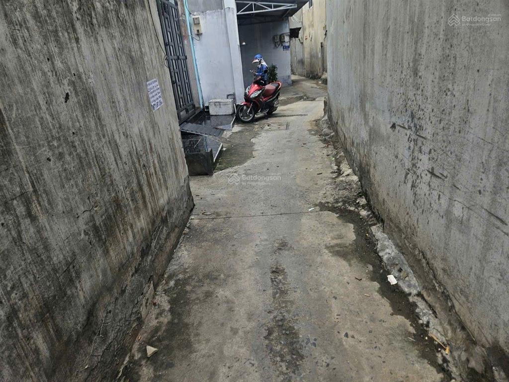 Quá thơm, quá rẻ, dt 5,2 x 15m, nhà nát nguyễn văn quá, q12, giá 3tỷ7.  0909 677 *** thanh hiền
