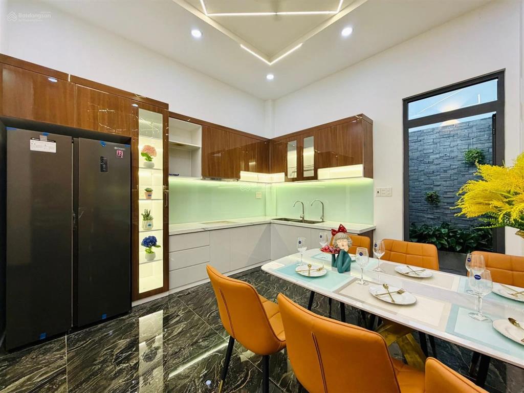 Siêu phẩm nhà phố cực rẻ 4x17m, trệt 3 lầu hẻm xe hơi. đường quang trung  p8  gò vấp