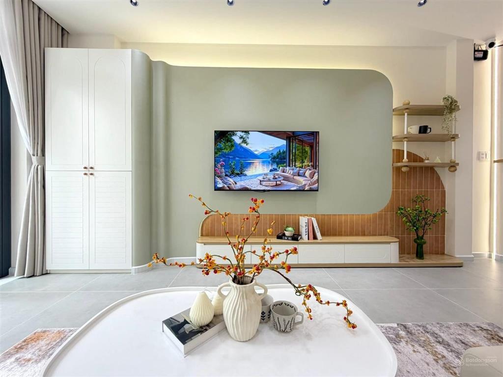 Căn nhà phố đẹp mê ly có 3pn hẻm 1 trục đường phạm văn chiêu  p.tth (p.9gò vấp