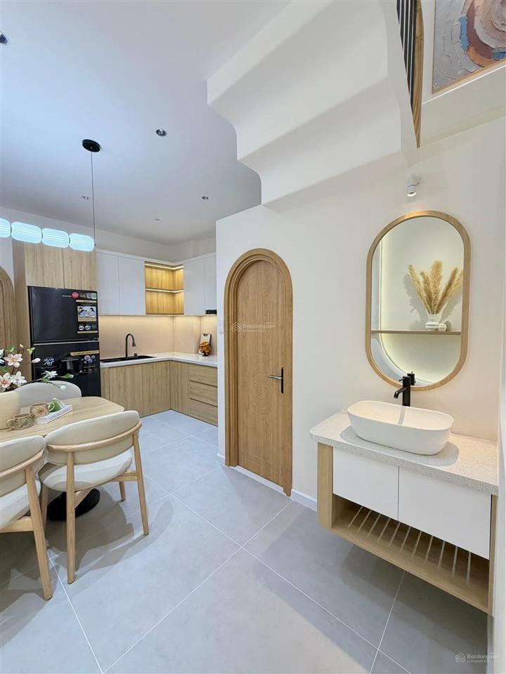 Căn nhà phố đẹp mê ly có 3pn hẻm 1 trục đường phạm văn chiêu  p.tth (p.9gò vấp