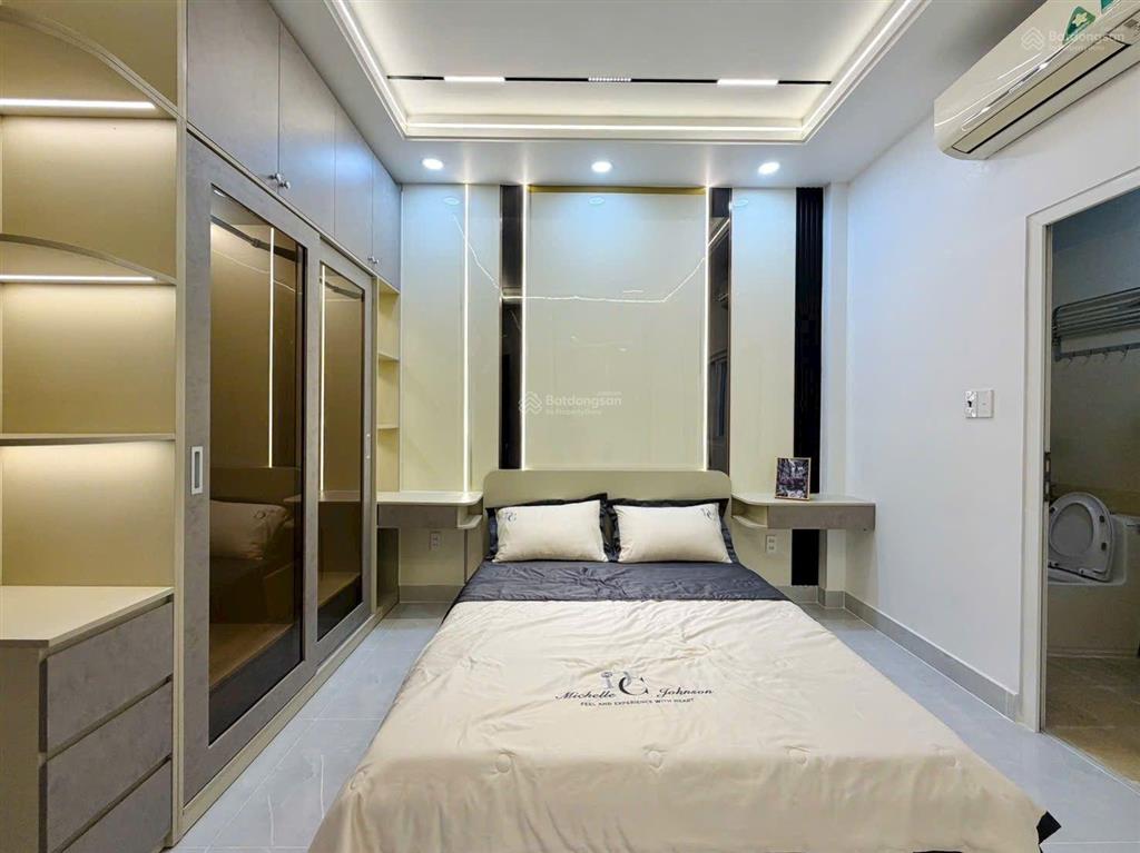 Nhà mặt tiền hẻm 1 trục gần trường học đường quang trung p8 gò vấp, 4x18m, trệt 3 lầu hẻm thông 8m