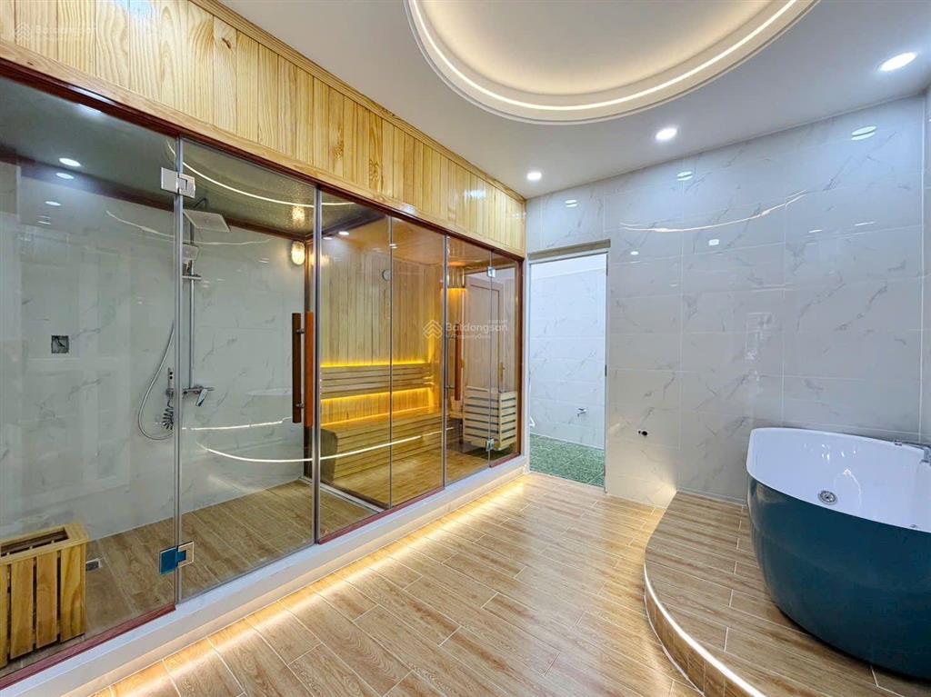 Nhà mặt tiền hẻm 1 trục gần trường học đường quang trung p8 gò vấp, 4x18m, trệt 3 lầu hẻm thông 8m