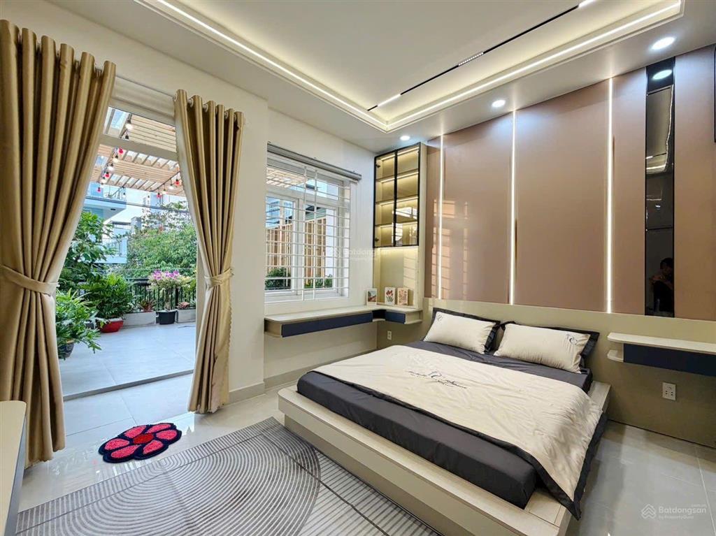 Nhà mặt tiền hẻm 1 trục gần trường học đường quang trung p8 gò vấp, 4x18m, trệt 3 lầu hẻm thông 8m