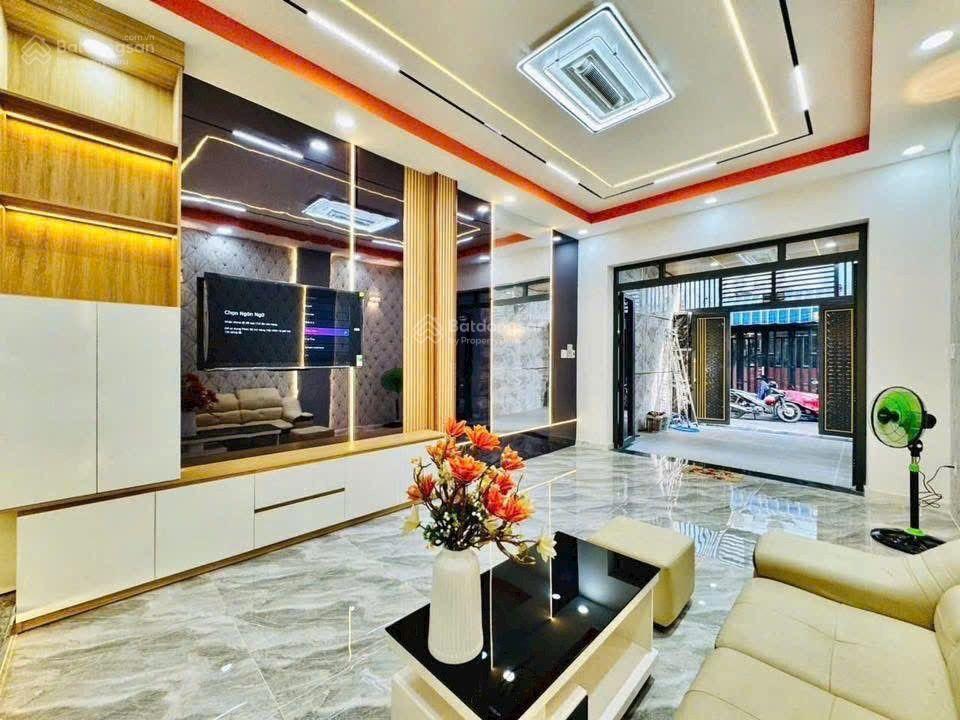 Nhà rẻ đẹp hẻm xe hơi sát ga t3  chợ tân sơn đường nguyễn tư giản f12 gò vấp 4x17 trệt 2 lầu 4pn