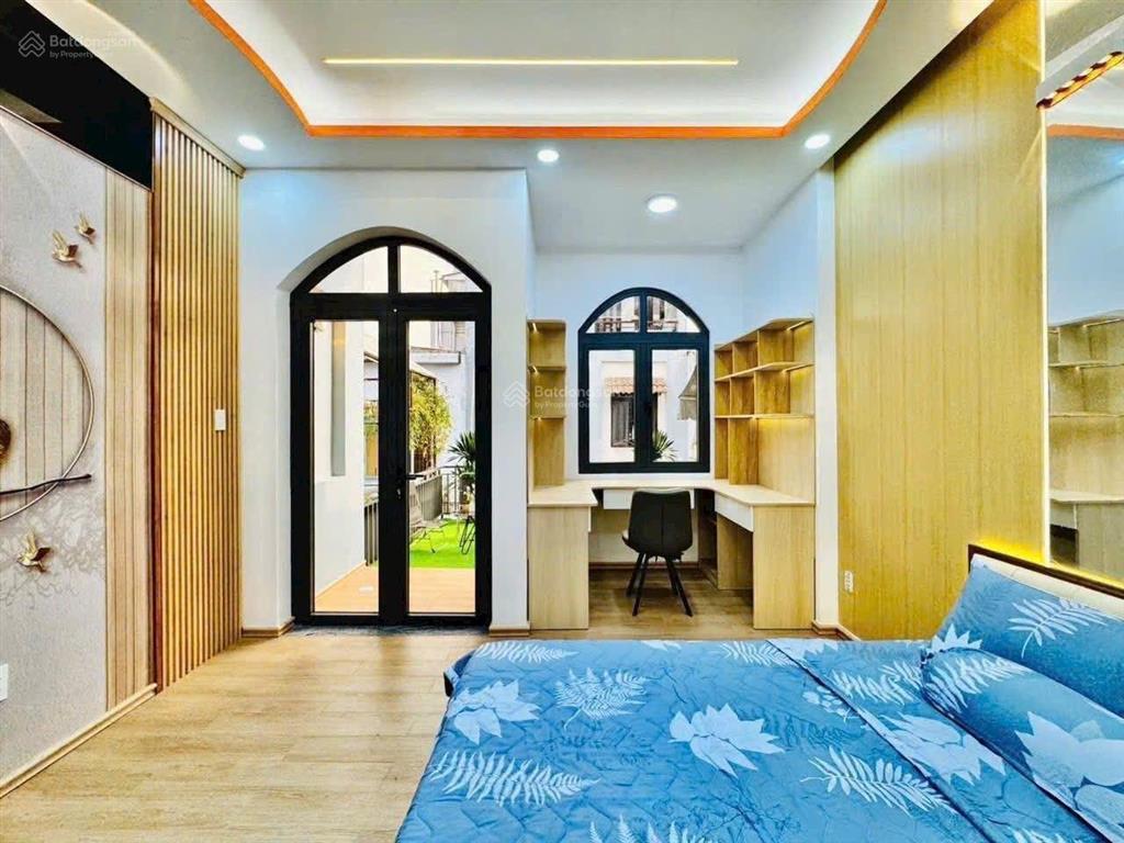 Nhà rẻ đẹp hẻm xe hơi sát ga t3  chợ tân sơn đường nguyễn tư giản f12 gò vấp 4x17 trệt 2 lầu 4pn