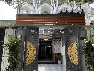 Nhà 3 lầu hẻm 10m khu vip cách hà huy giáp 150m  gần ngã tư ga. dt khủng. 4m x 23m  full nội thất