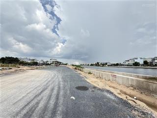 Đất mặt tiền kênh cách kênh tham lương 100m2.dt 11.8mx62m493m2 thổ cư. giáp nguyễn oanh gò vấp