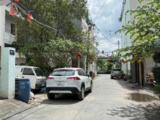 2 lô liền kề đất hẻm 8m vào 1 trục tl37  gần ngã tư ga. dt. 4mx20.4m82m2 thổ giá tốt nhất quận 12