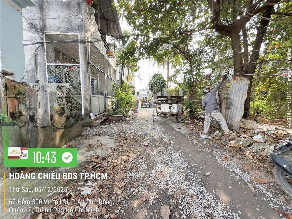 Lô góc 2 mặt tiền hẻm 6m sát cầu sắt an phú đông.dt. 8.33m x 11m  86.5m2 thổ.giá tốt nhất vườn lai