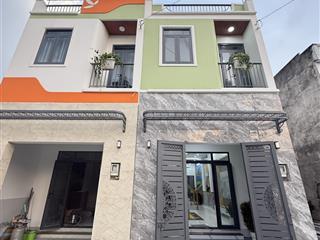 Nhà 1 lầu xây mới 3pn full nội thất cao cấp. dt. 4m x 14m  giá tốt  gần chợ đường  hà huy giáp