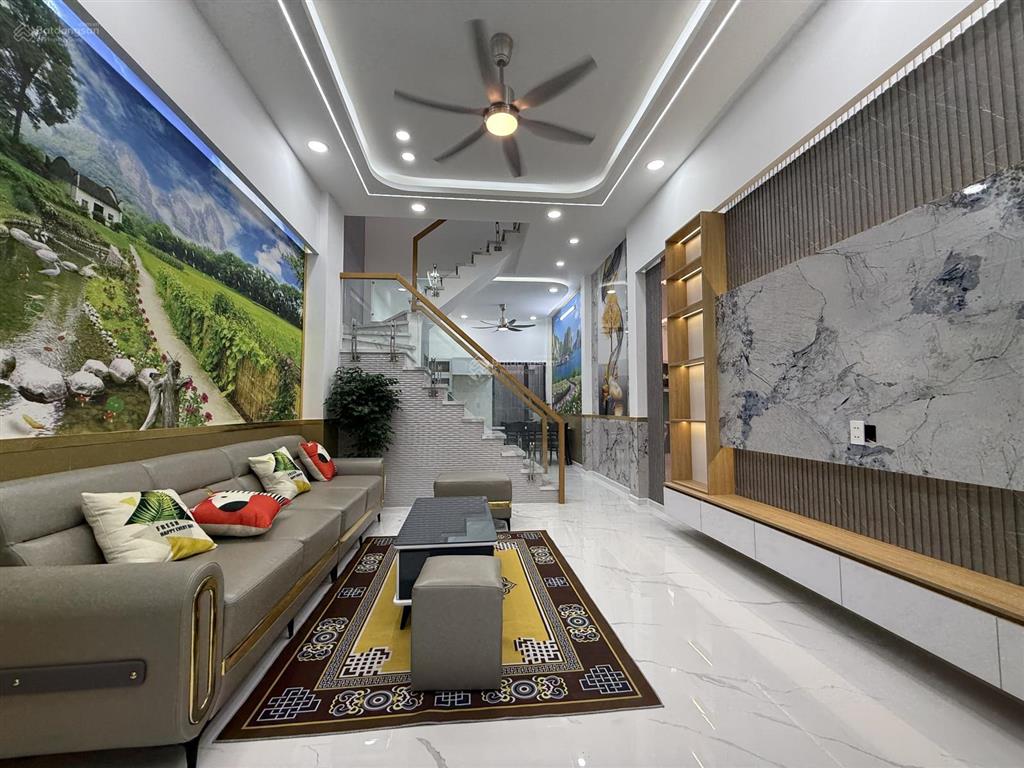 Nhà 1 lầu xây mới 3pn full nội thất cao cấp. dt. 4m x 14m  giá tốt  gần chợ đường  hà huy giáp