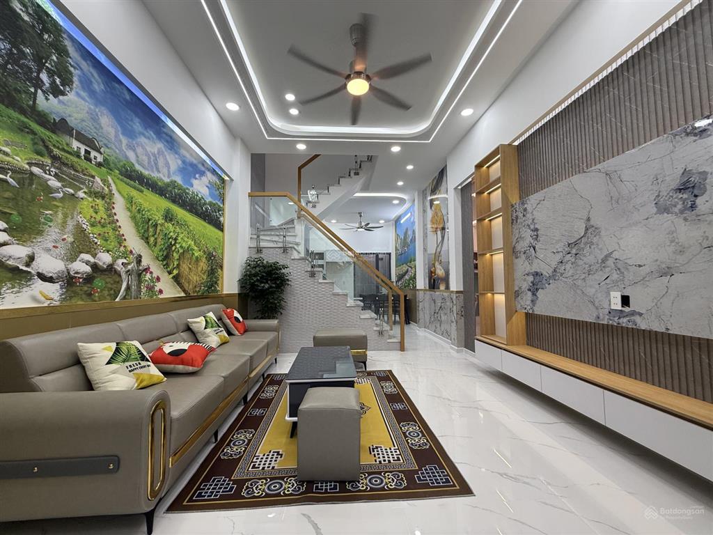 Nhà 1 lầu xây mới 3pn full nội thất cao cấp. dt. 4m x 14m  giá tốt  gần chợ đường  hà huy giáp