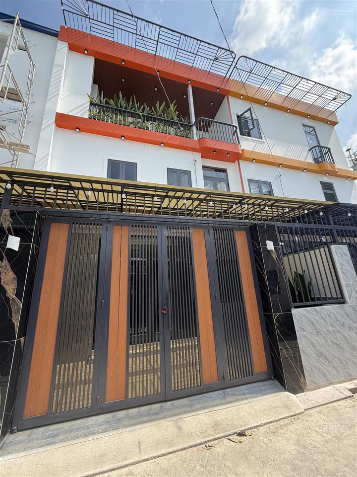 Nhà 2 lầu dt khủng 7m x 10m  hẻm thông 6m ngay chợ minh phát  full nội thất cao cấp. gần gò vấp