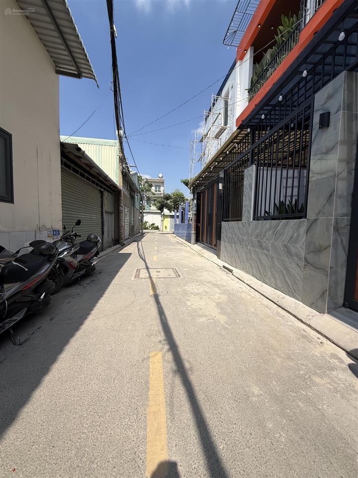 Nhà 2 lầu dt khủng 7m x 10m  hẻm thông 6m ngay chợ minh phát  full nội thất cao cấp. gần gò vấp