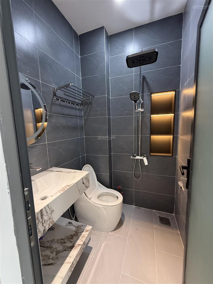 Nhà mới 2 lầu full nội thất cao cấp hẻm thông 7m sát tô ngọc vân gần thống nhất gò vấp. dt 4mx13.5m