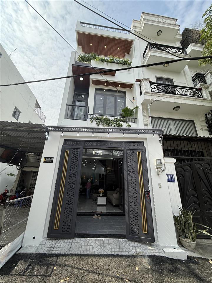 Nhà mới 2 lầu full nội thất cao cấp hẻm thông 7m sát tô ngọc vân gần thống nhất gò vấp. dt 4mx13.5m