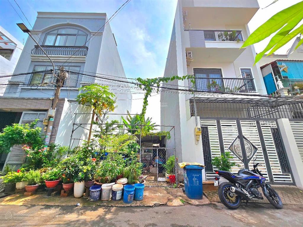Bán đất ở đường làng tăng phú, quận 9, 6ty700, 100m2 ngang 5,5m