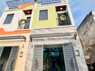 Bán nhà đẹp rẻ sổ hồng riêng tại phường thới an, quận 12 đúc một trệt, một lầu có 3 pn