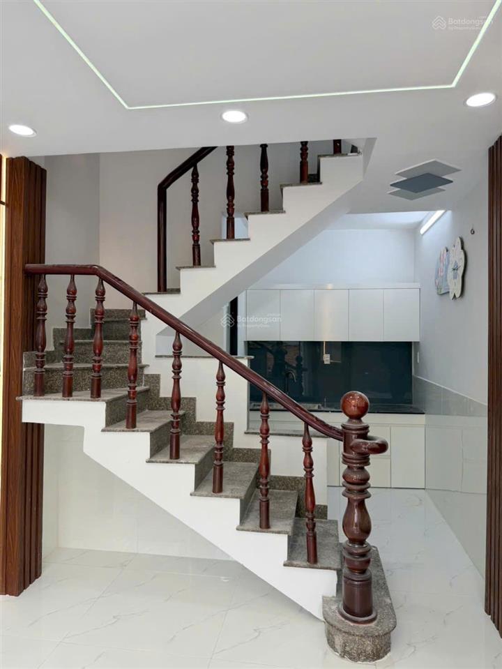 Bán nhà đẹp rẻ đường nguyễn ảnh thủ, phường tân thới hiệp đúc một trệt, hai lầu