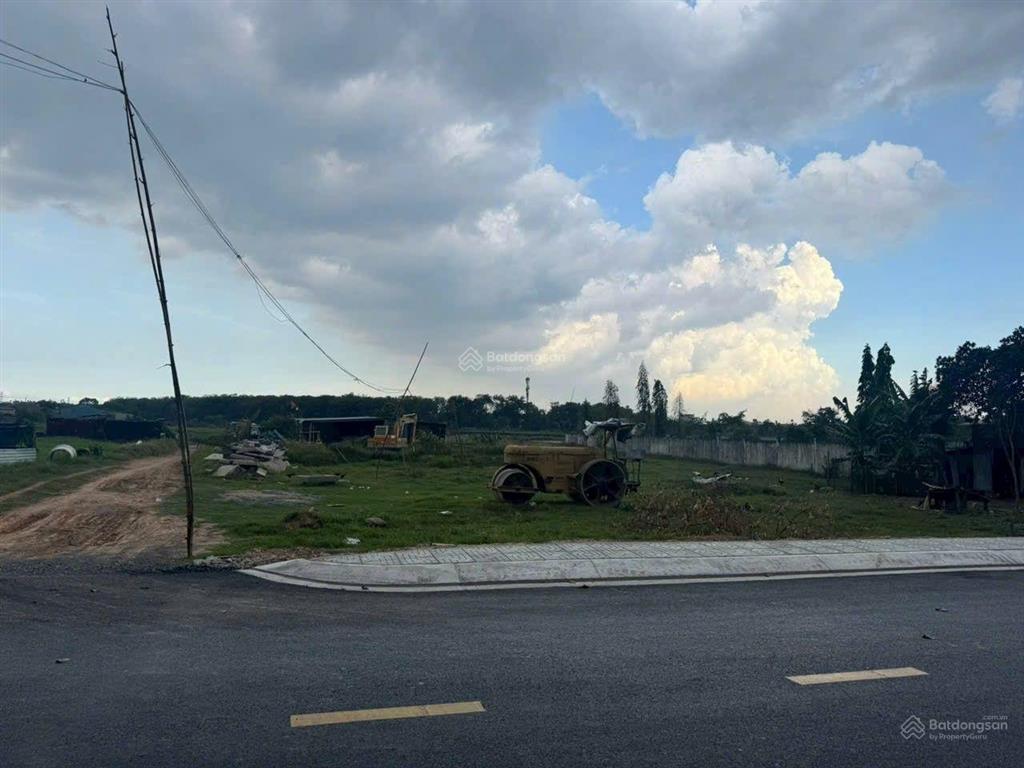 Cần bán lô đất công năng xây dựng trường học, mặt tiền đường kênh t2 bà điểm, hóc môn, tphcm