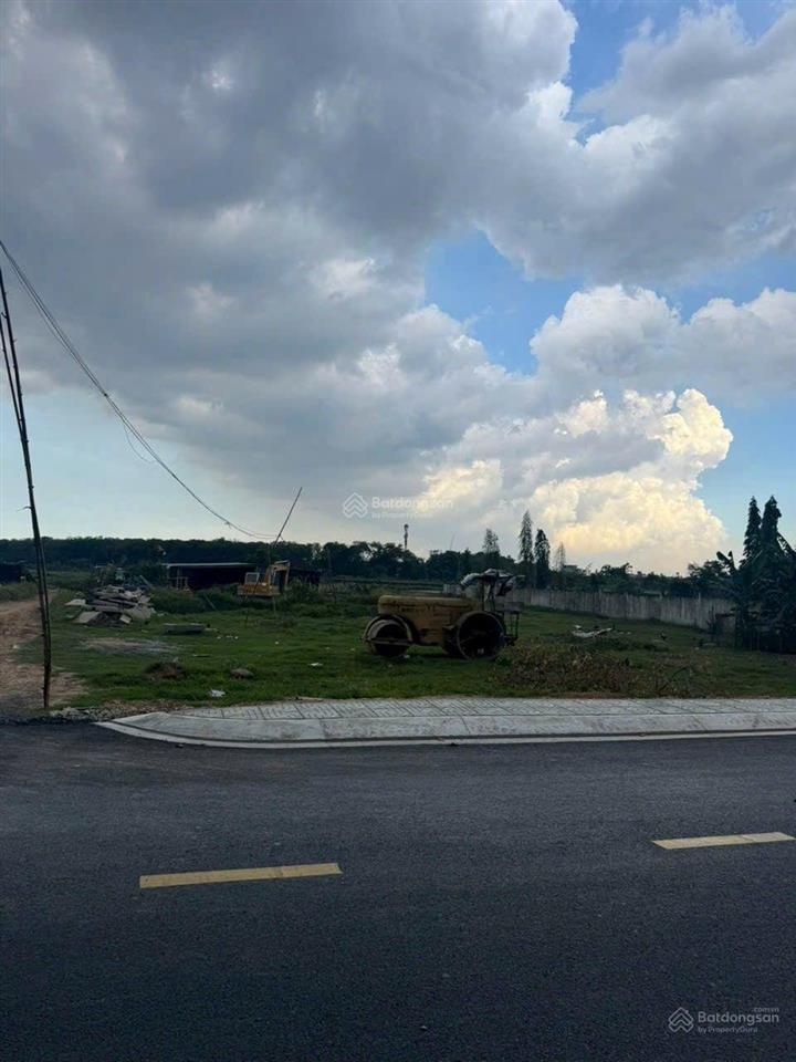 Cần bán lô đất công năng xây dựng trường học, mặt tiền đường kênh t2 bà điểm, hóc môn, tphcm