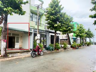 Bán nhà chính chủ cát tường phú nguyên 2 giá 1 tỷ 360tr/64m2 cấp 4, 2 pn  0906 840 ***
