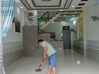 Bán nhà bà điểm 4, ấp tiền lân hẻm vô 1 sẹc hẻm 344 giá 3,7 tỷ/80m2 1 lầu