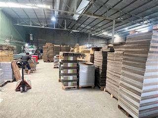 Cho thuê kho xưởng 440m2 một sẹc đường trần văn mười hóc môn diện tích 11 x 40 = 440m2