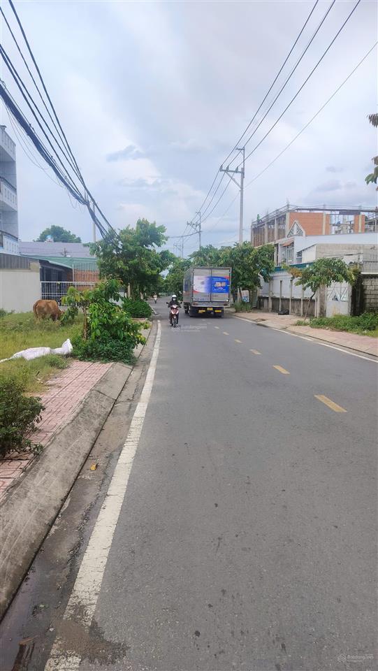 Bán lô đất thổ cư 217m2 mặt tiền đường tân hiệp 4 hóc môn