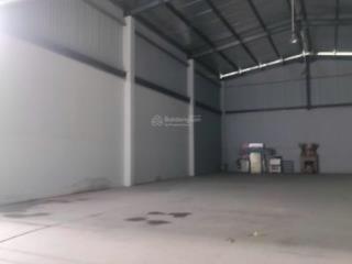Cho thuê kho xưởng 330m2 một sẹc đường tân hiệp 18 hóc môn diện tích 15 x 22 = 330m