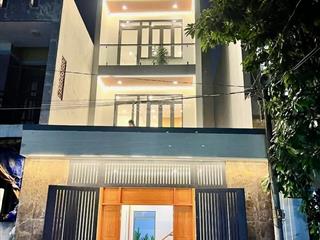 Bán nhà riêng 5 x 20m 100m2 chính chủ đúc 3 tấm mới đẹp tặng nội thất gần chợ nông sản hóc môn