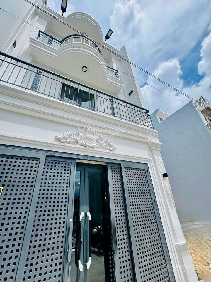 Bán gấp căn nhà luxury full nội thất xã bà điểm, tp hcm, nhà đẹp shr sang tên ngay