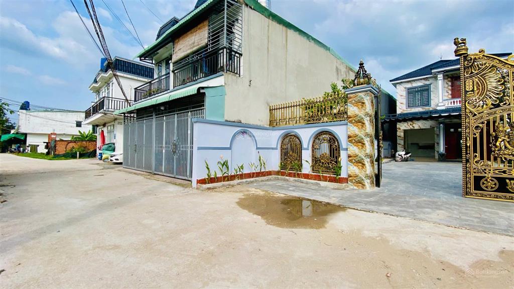 Biệt thự mái nhật 10x46m đẳng cấp có hồ cá koi vào ở đón tết